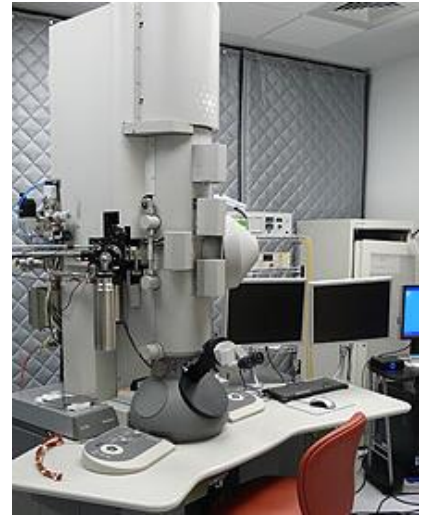 Microscopio criogénico de electrones. Fuente: https://www.structbio.pitt.edu/index.php/9-facilities?start=4